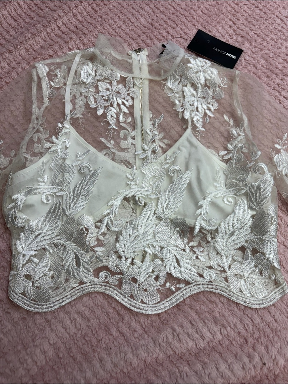Fashion Nova Sheer Embroidered Lace Crop Top- Size L NWT - Picture 3 of 8